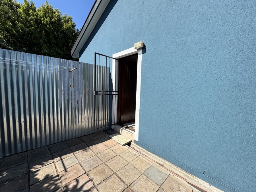 To Let 1 Bedroom Property for Rent in Gordons Bay Central Western Cape